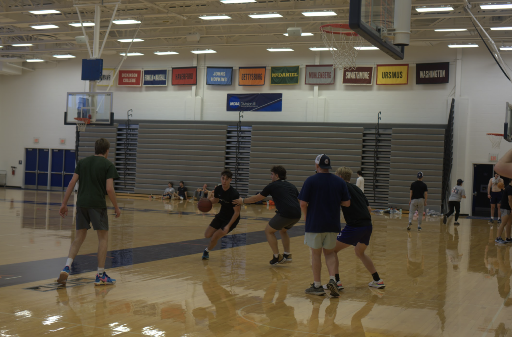 Players competing at the ALS Tournament. (Photo Annie Bolenbaugh/The Gettysburgian)